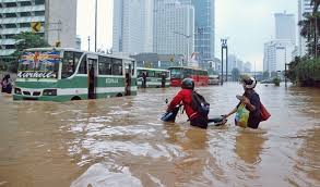 Fahira Idris: Banjir Jabodetabek Bisa Dihalau dengan Kuasa Presiden